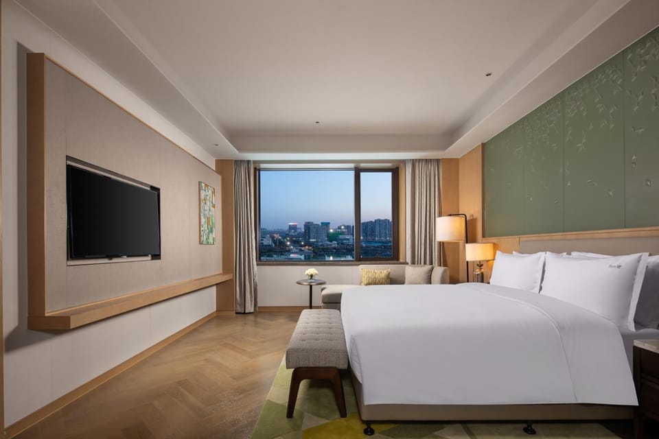 Holiday Inn Zhengzhou High-Tech Zone by IHG Hotel in China