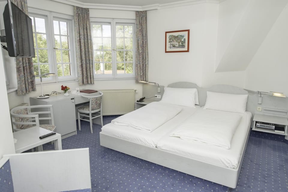 Day, Photo of the whole room