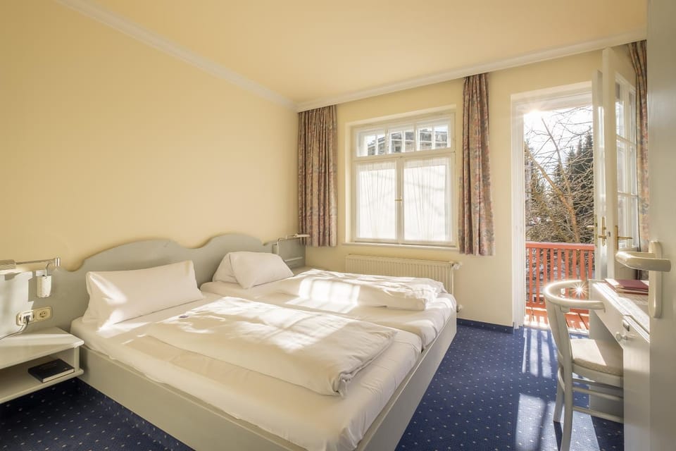 Day, Photo of the whole room