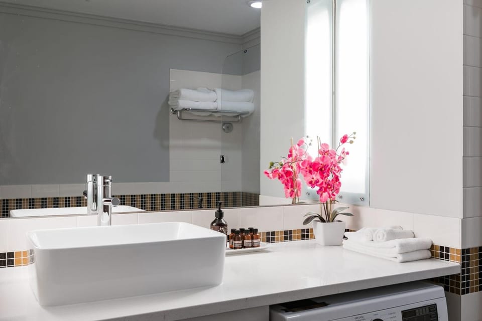 Heritage Apartments - Auckland CBD - Rooftop pool, spas, gyms & saunas Apartment hotel in Auckland