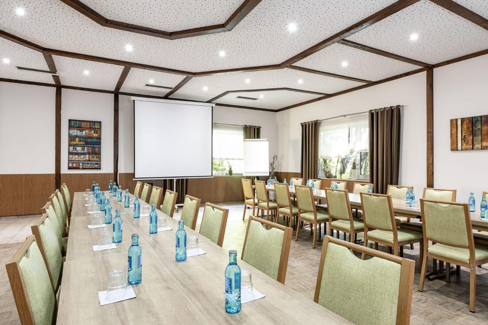 Meeting/conference room