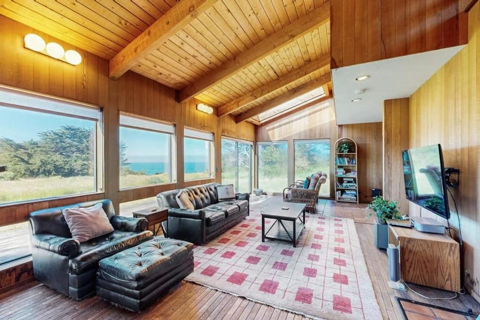 Albatross Reach House in Sonoma County