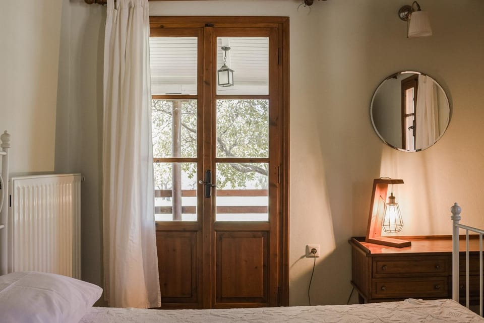 Bed, Bedroom, internet, wardrobe