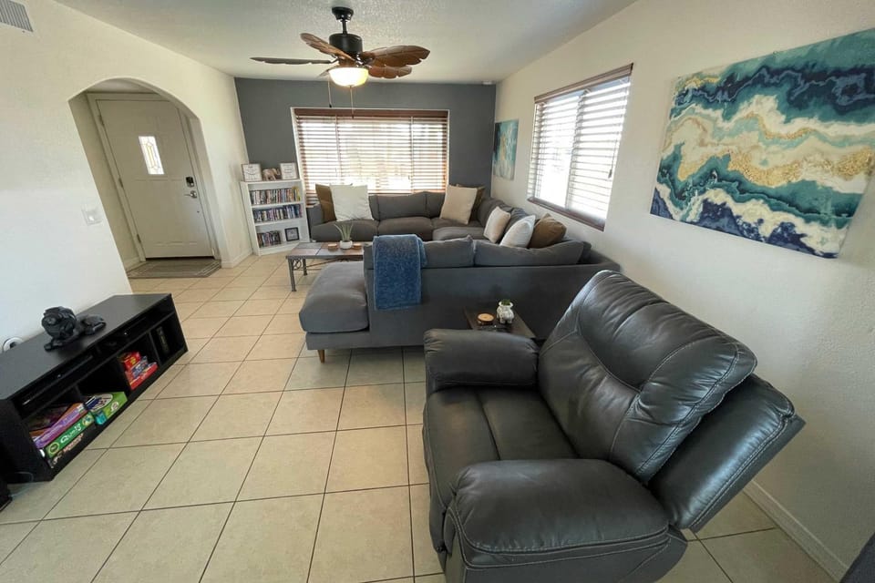 2 Mi to Dtwn: Lake Havasu City Oasis w/ Pool House in Lake Havasu City
