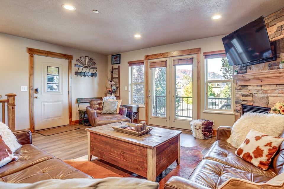 Ski, Hike & Relax: Eden Condo w/ Hot Tub Access House in Utah