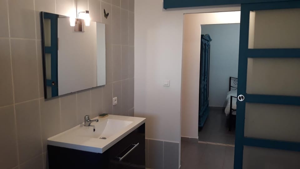 Pause Appart 40 m2 avec cour privative - Spacieux & Confortable Apartment in Occitanie