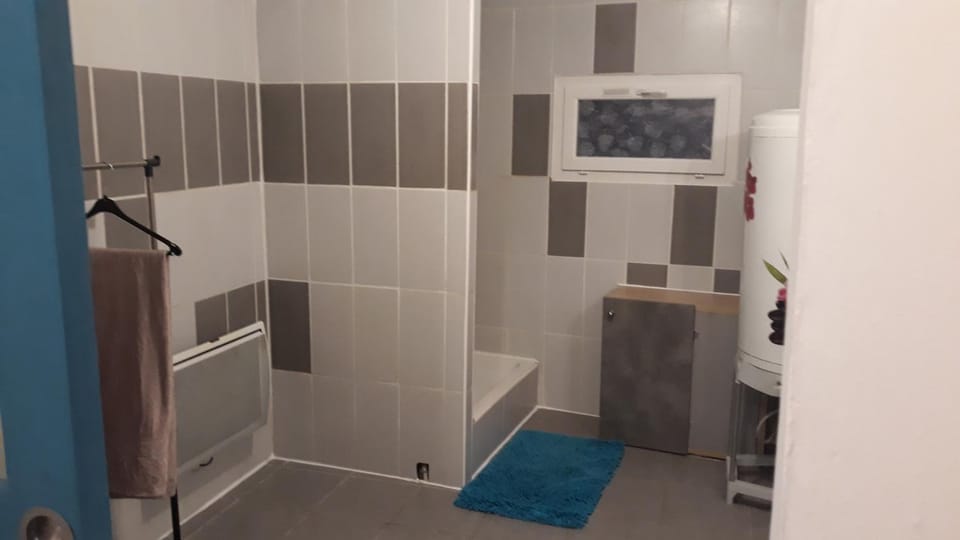Pause Appart 40 m2 avec cour privative - Spacieux & Confortable Apartment in Occitanie
