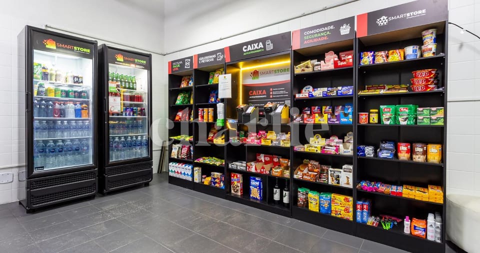 On-site shops, Supermarket/grocery shop, Shopping Area, vending machine