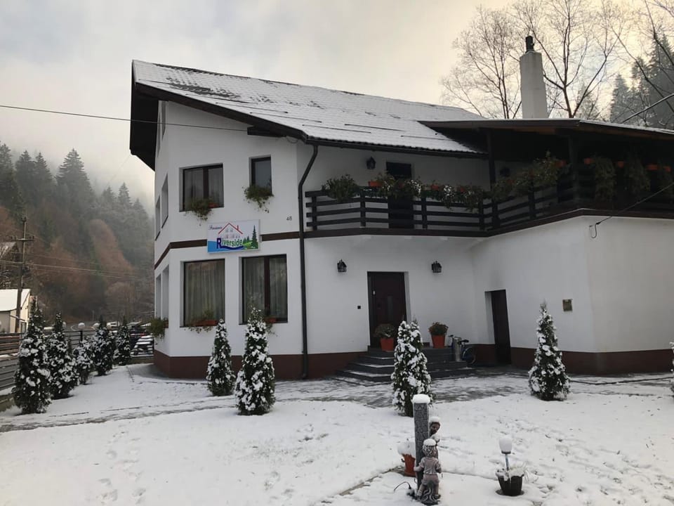 Property building, Winter