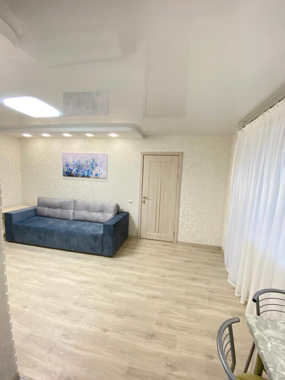 Suite Mira Avenue Center Двухкомнатная Квартира в центре возле ТЦ ЦУМ Apartment in Ukraine