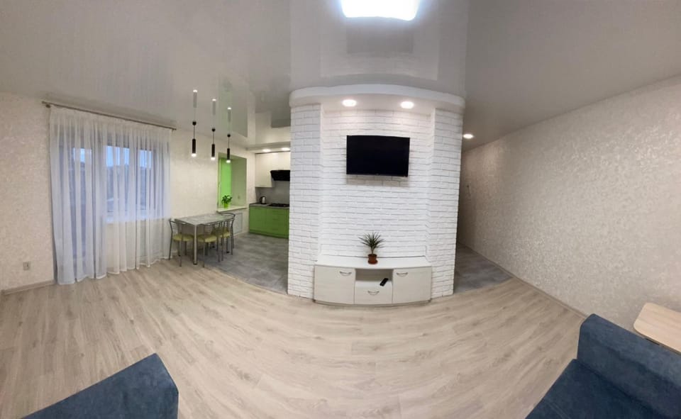 Suite Mira Avenue Center Двухкомнатная Квартира в центре возле ТЦ ЦУМ Apartment in Ukraine