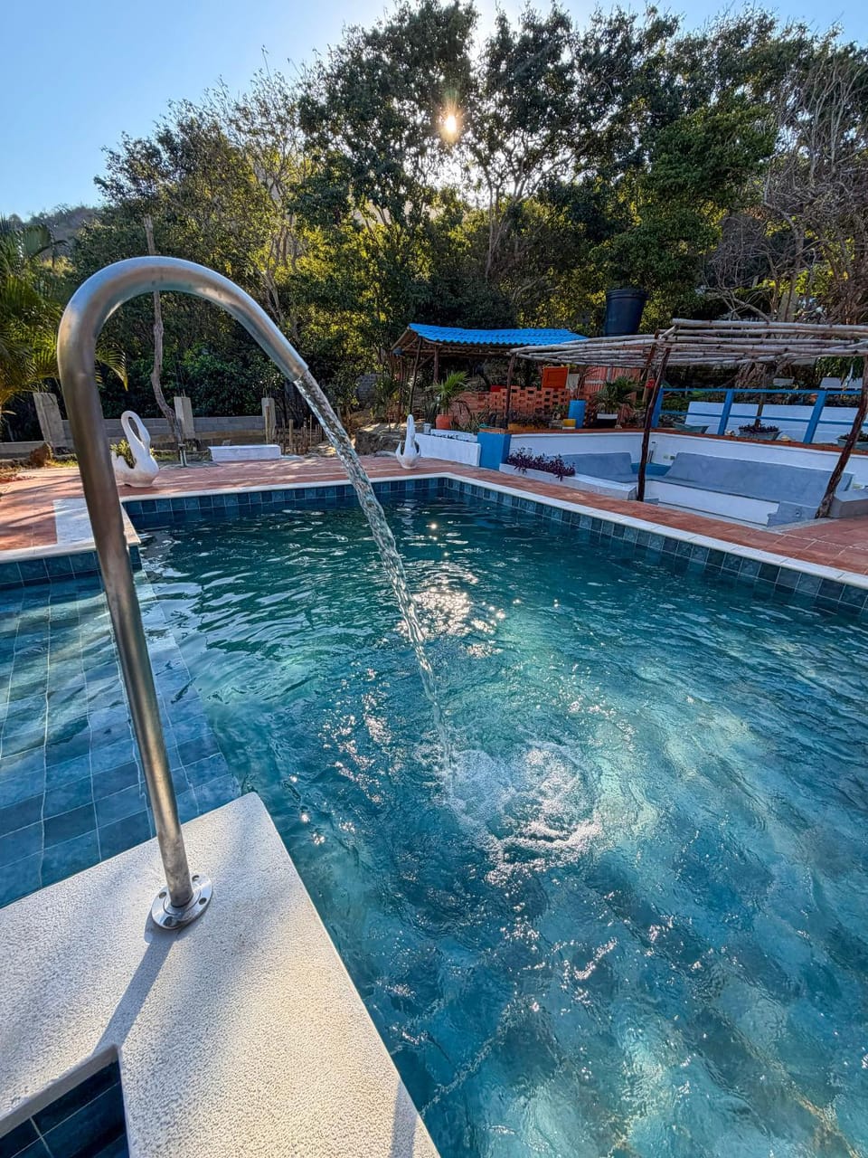 Day, Natural landscape, Hot Tub, Swimming pool, Swimming pool