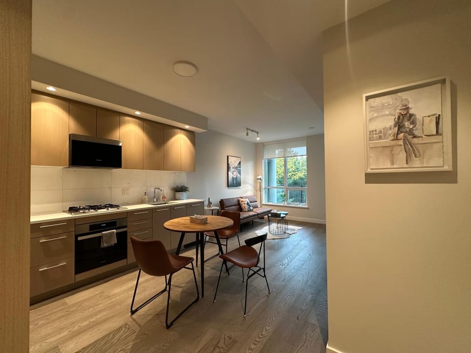 UBC Pacific Spirit Modern Style Home Apartment in Richmond