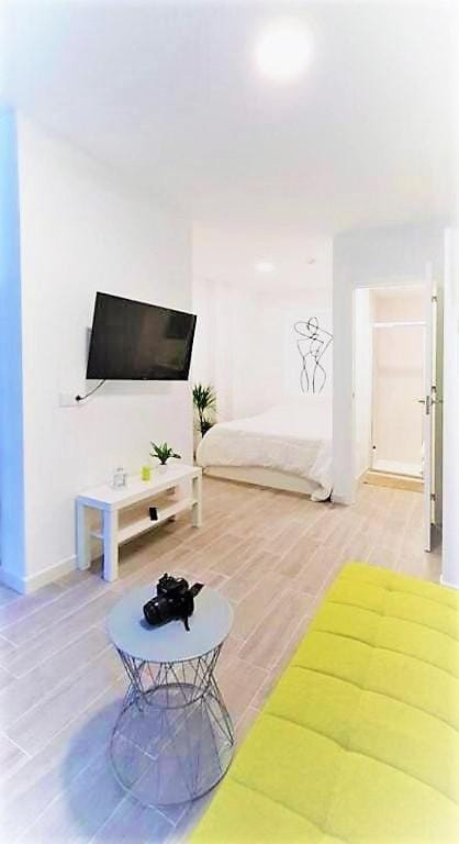Suite by Hawkins Exterior 2B Apartment in Algeciras