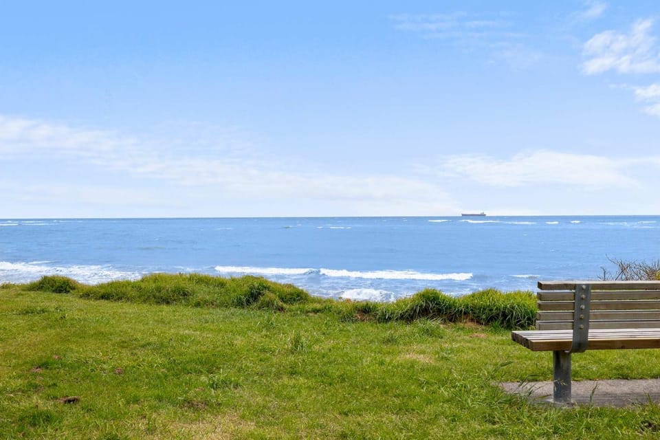 Wow On Wanaka Bay - beachfront living at its best Apartment in New Plymouth