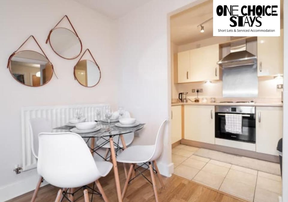 Cosy 2 bedroom apartment by One Choice Stays Serviced Accommodation Birmingham - City Centre - Wifi Apartment in Birmingham