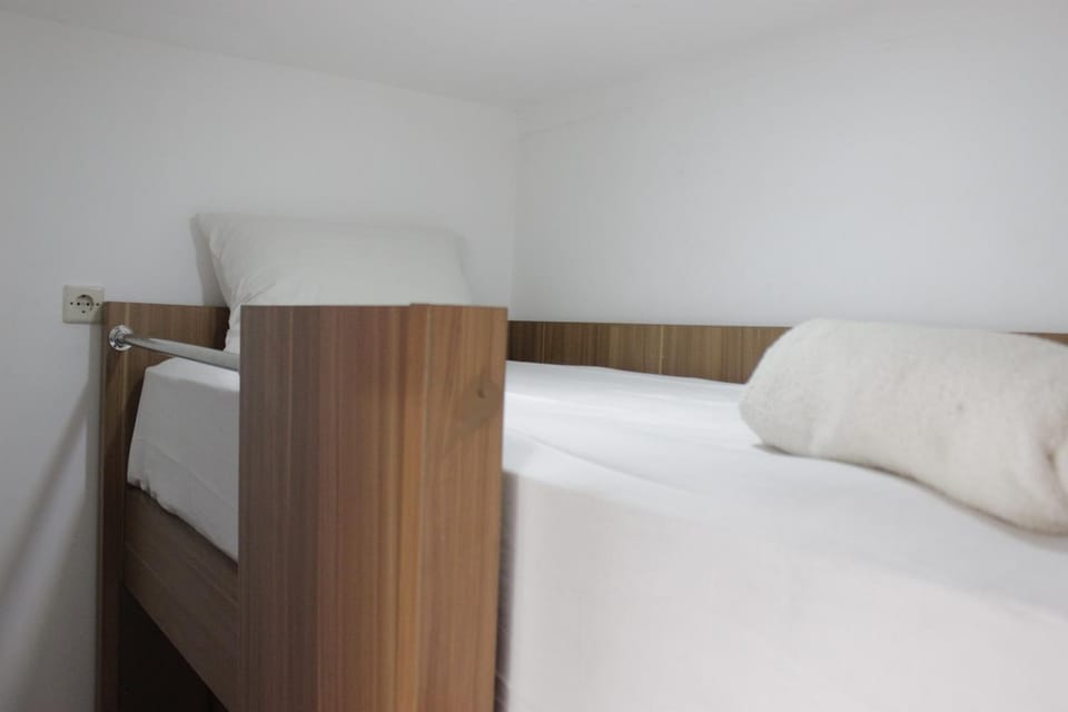 bunk bed