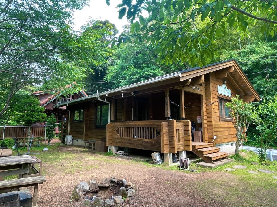 Sunny Side Cottage House in Shizuoka Prefecture