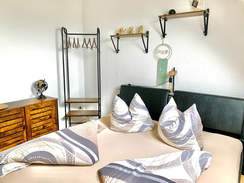 Bed, Bedroom