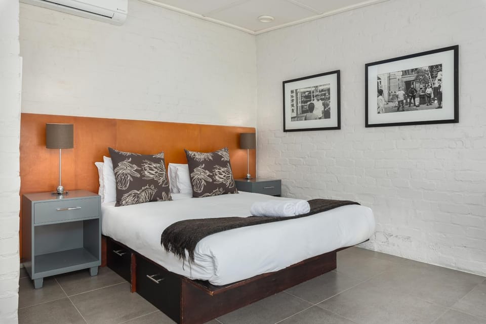 Westside Studios 309 Apartment in Cape Town