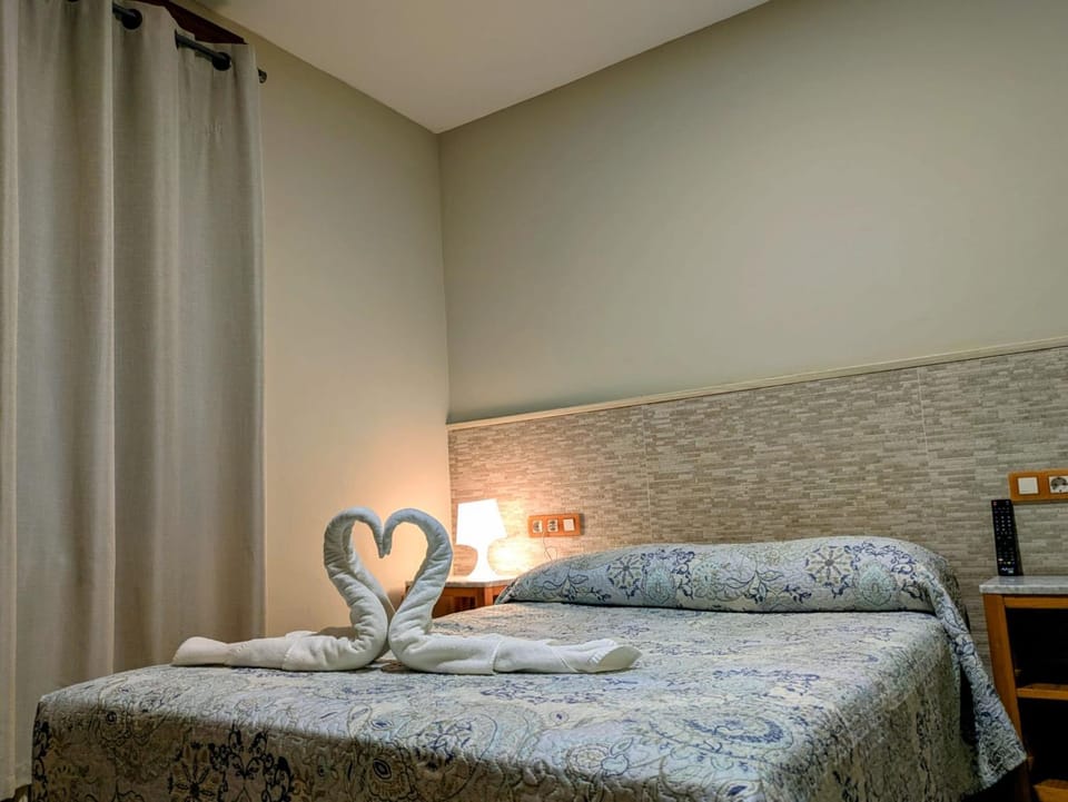 Alojamientos ALBOR I Bed and Breakfast in Gijón