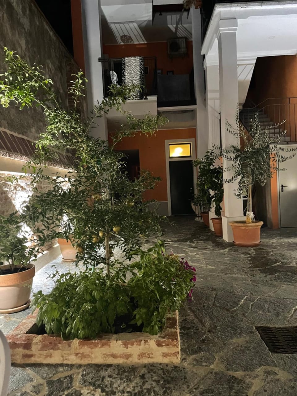Inner courtyard view