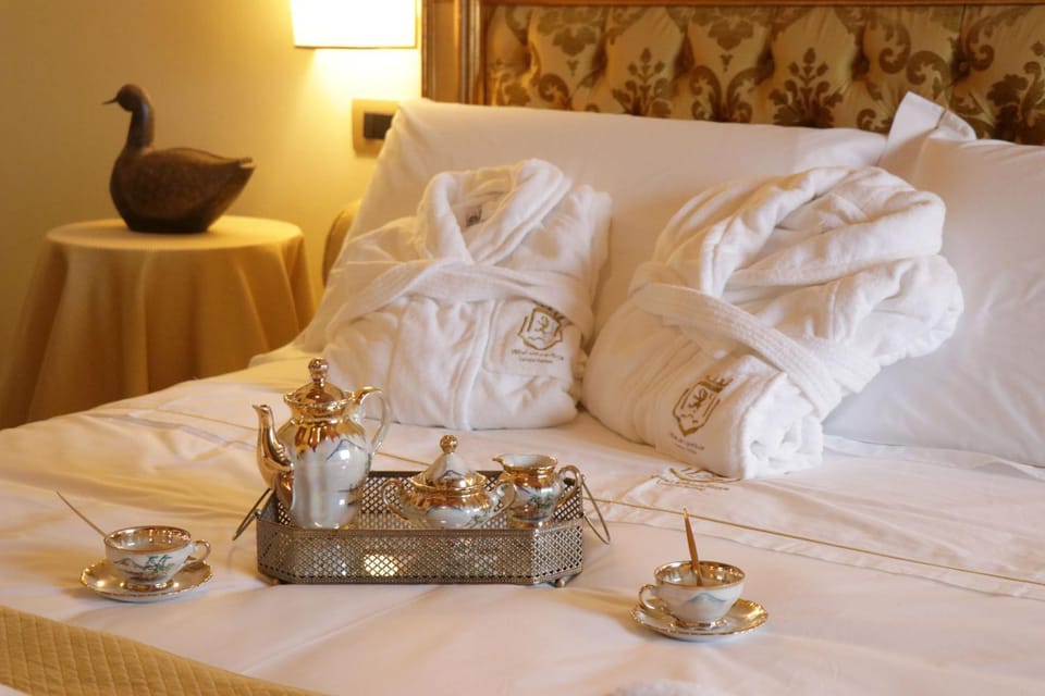 Bed, Decorative detail