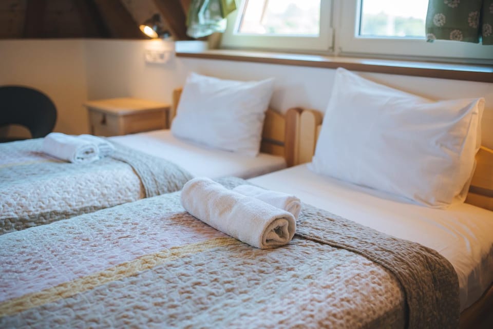 Kormorán tóparti szobák Bed and Breakfast in Hungary