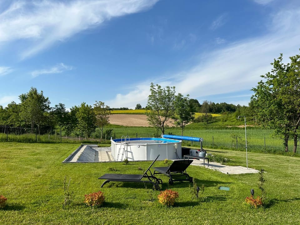 Swimming pool, sunbed