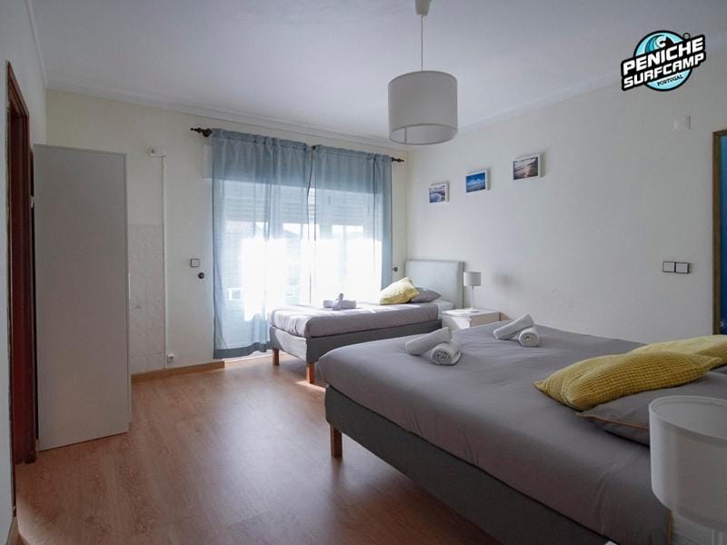 Beach Avenue Apartment Bed and Breakfast in Peniche