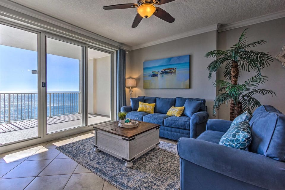 Beachfront PCB Condo w/ Ocean Views & Pool Access! House in Panama City Beach