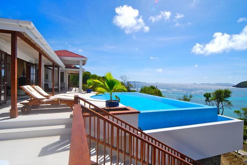 Patio, Pool view, Sea view, Swimming pool, sunbed