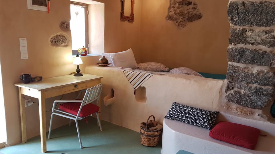 Bed, Photo of the whole room, Area and facilities