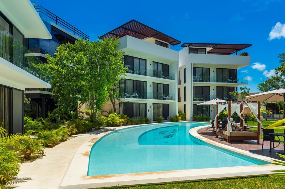 Property building, Pool view, Swimming pool
