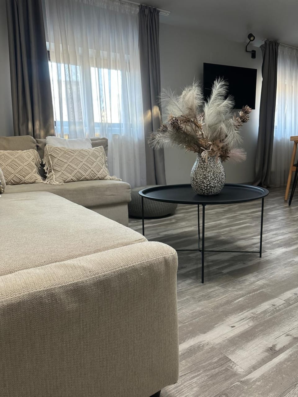 Marvellous 2 Bedrooms Attic in the Old Town Apartment in Bucharest