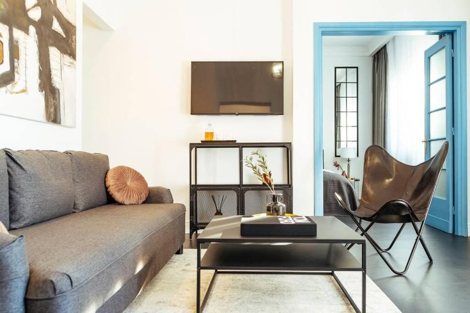 TV and multimedia, Living room, Seating area