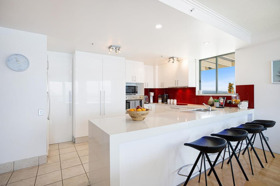 Kitchen or kitchenette, Beach, Breakfast, Lunch, Dinner, Sunrise, Sunset, group of guests, hair dresser, internet, storage, toaster, laundry, washing machine