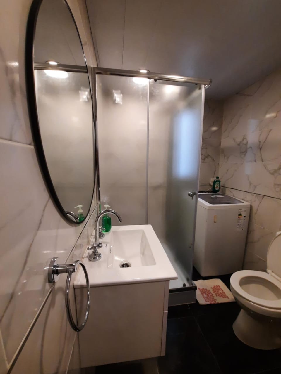 Shower, Bathroom, towels