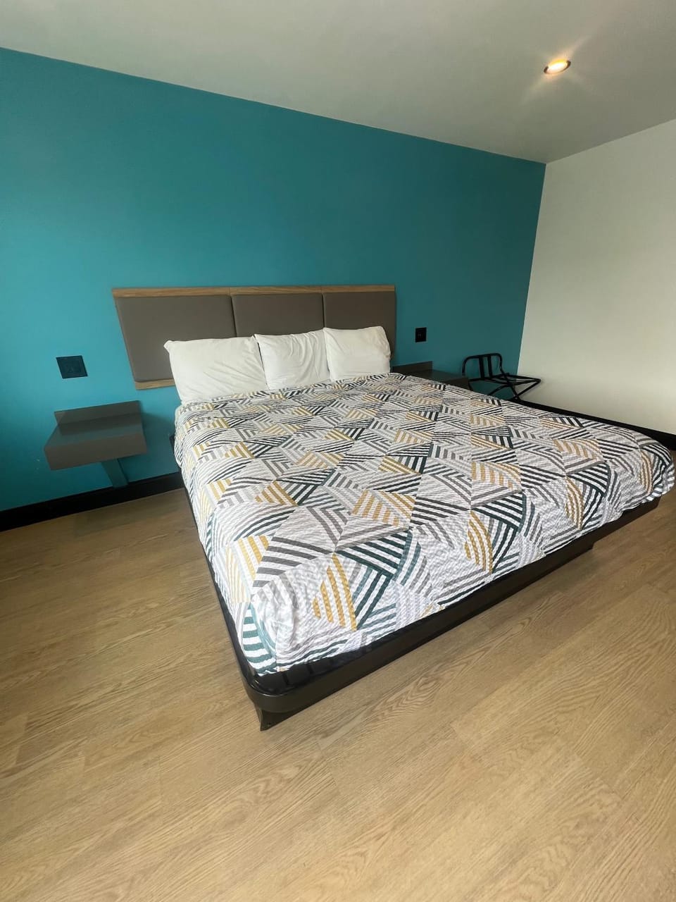 Arlo Motel near LAX, SoFi Stadium Hotel in Hawthorne