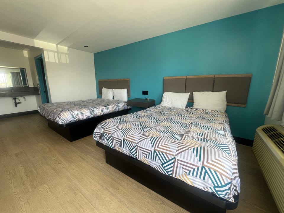 Arlo Motel near LAX, SoFi Stadium Hotel in Hawthorne