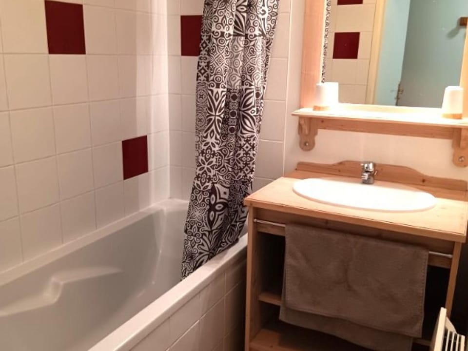 Appartement 3 pièces avec balcon et parking pour 6 personnes Apartment in Provence-Alpes-Côte d'Azur