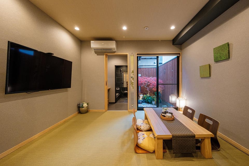 TV and multimedia, Living room, Garden view