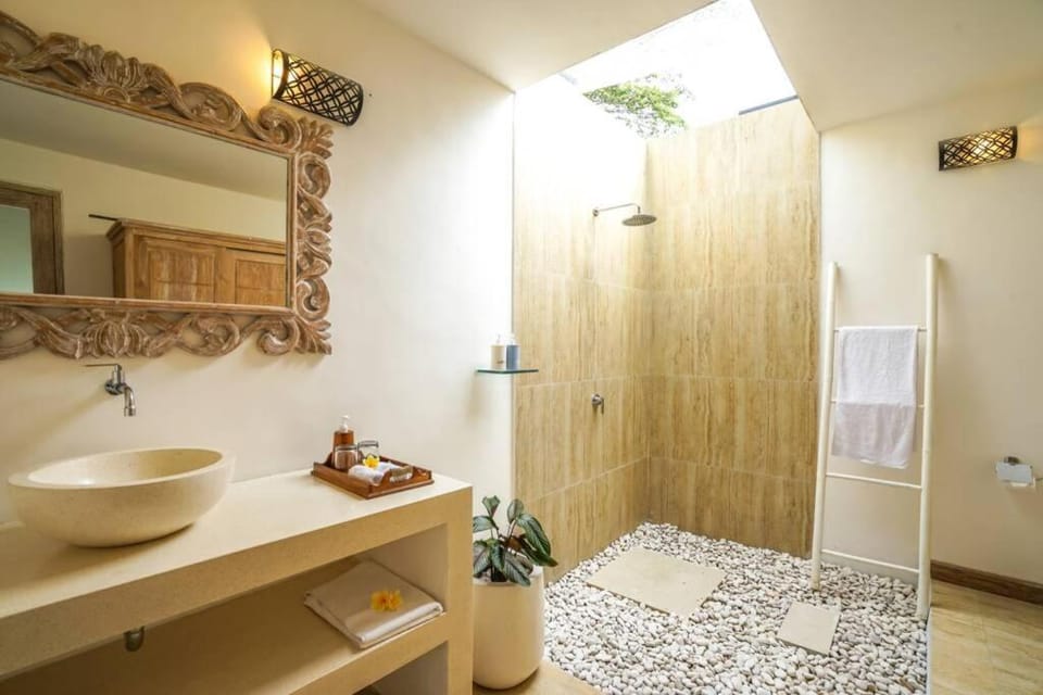 2 BR Villa with open view of rice paddies & sunset Villa in Tampaksiring