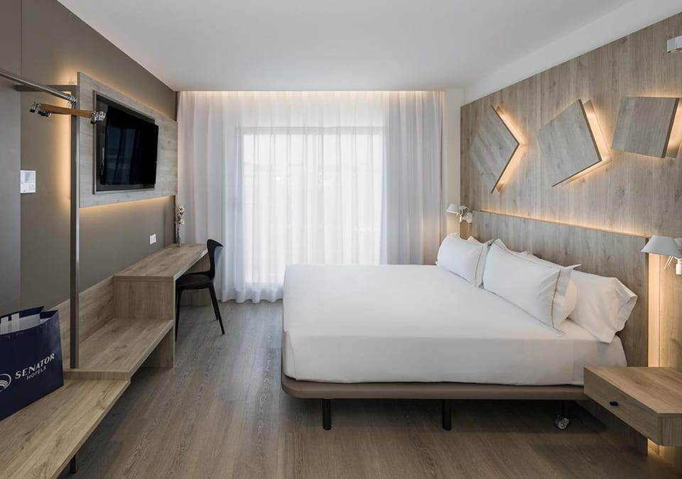 Coffee/tea facilities, Balcony/Terrace, Photo of the whole room