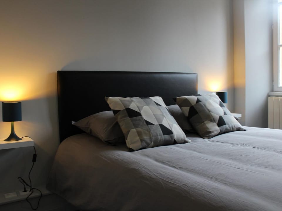 Appartement Central à Briey : 2 Ch, Cuisine équipée, Proche Commerces et Activités - FR-1-584-105 Apartment in Grand Est