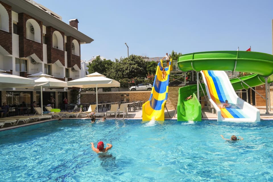 Aqua park, Swimming pool