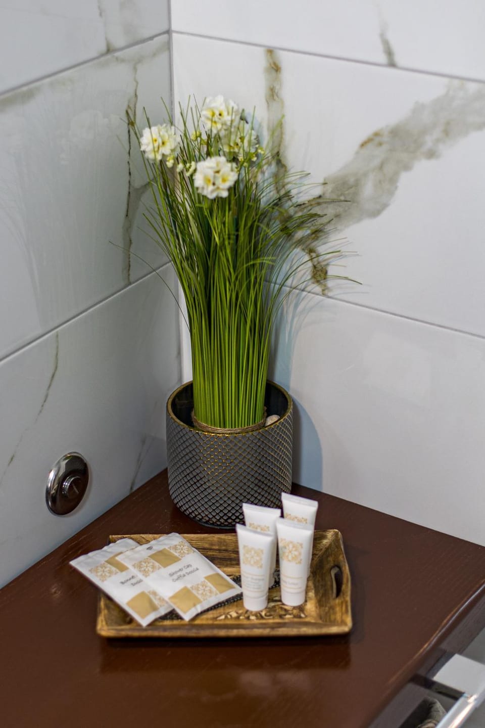 Bathroom, Decorative detail