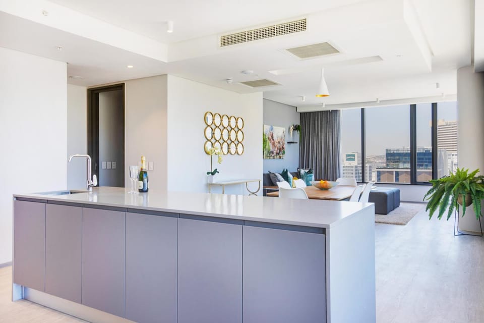 TV and multimedia, Living room, Dining area, City view, Mountain view