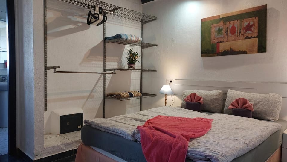 Moderne Ferienwohnung mit privatem Balkon sowie Meer- und Gebirgsblick Apartment in Icod de los Vinos