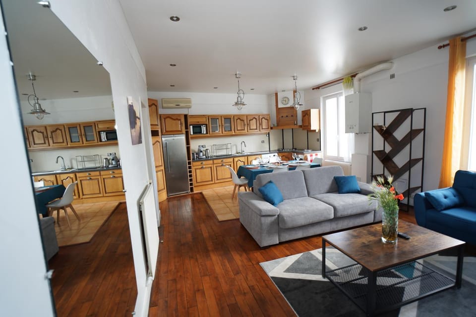 Kitchen or kitchenette, Living room, Dining area, dishwasher, minibar, pet friendly, stove